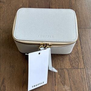 Truffle Jewelry Case